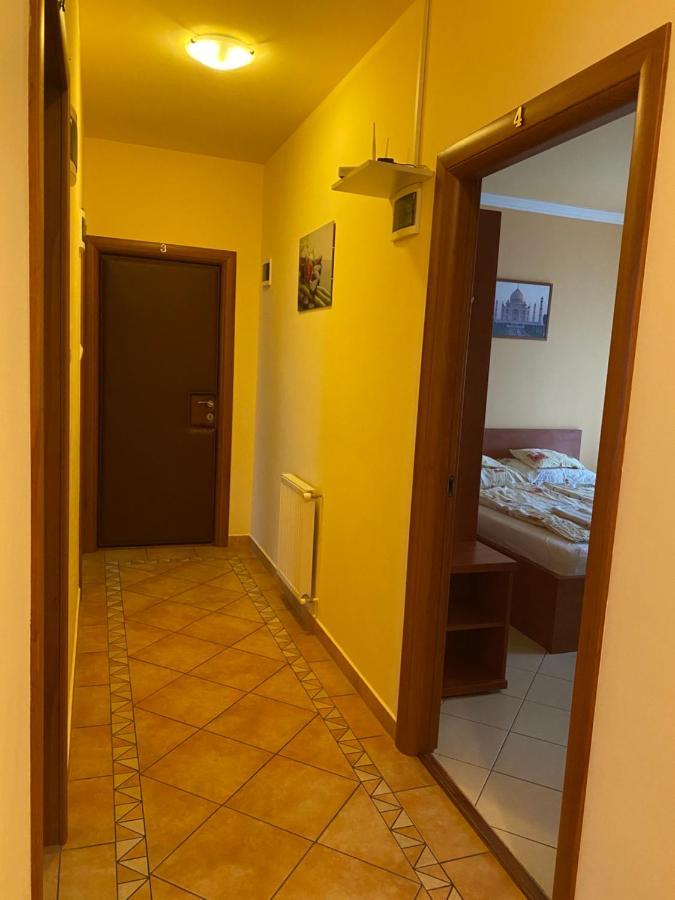 Aura Apartman Hajduszoboszlo Exterior photo